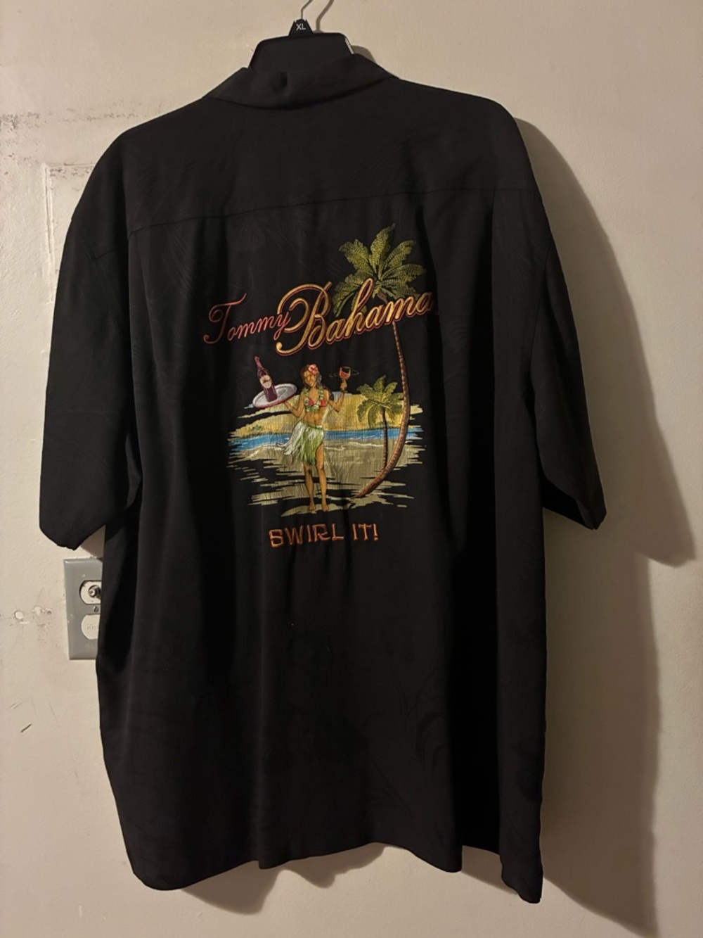 Tommy Bahama Swirl It Embroidered Back Camp Shirt Black Men’s XL